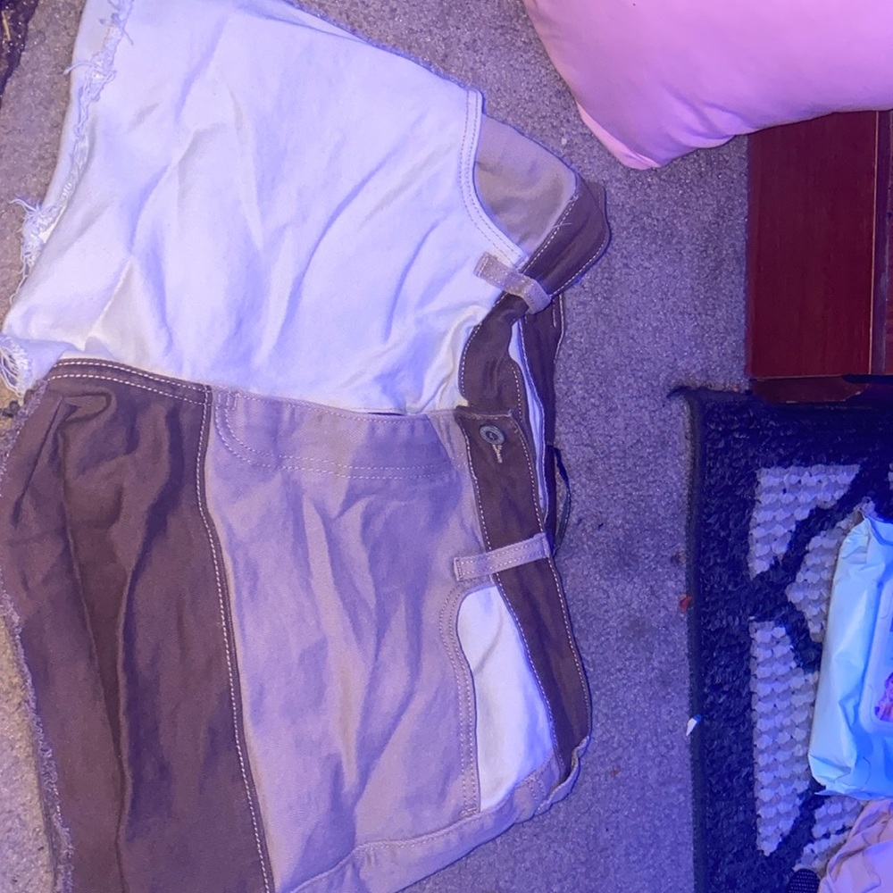 Cute 3 toned shorts